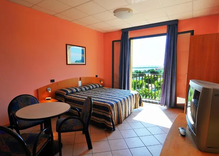 Kompleks wypoczynkowy Happy Camping Village 4*