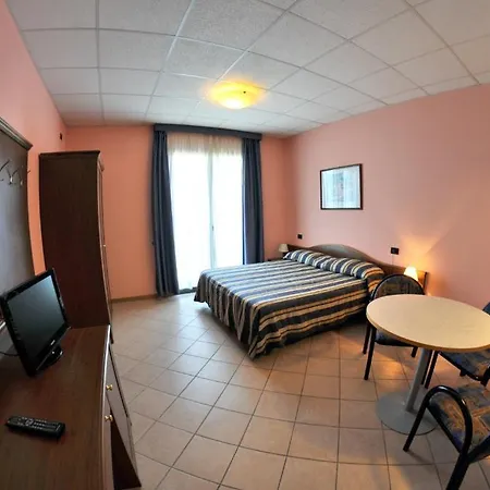 Parco vacanze Happy Camping Village 4*