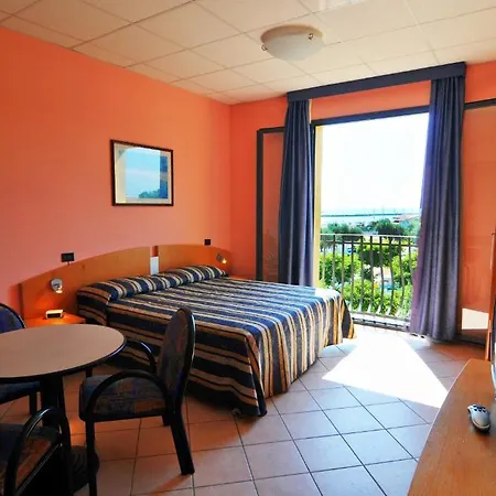 Parco vacanze Happy Camping Village 4*