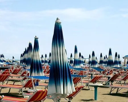 Happy Camping Village Parco vacanze 4*