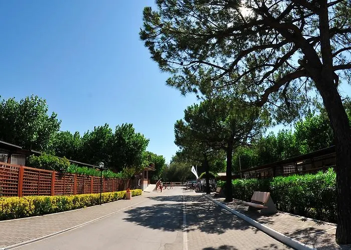 Happy Camping Village Ferienpark 4*